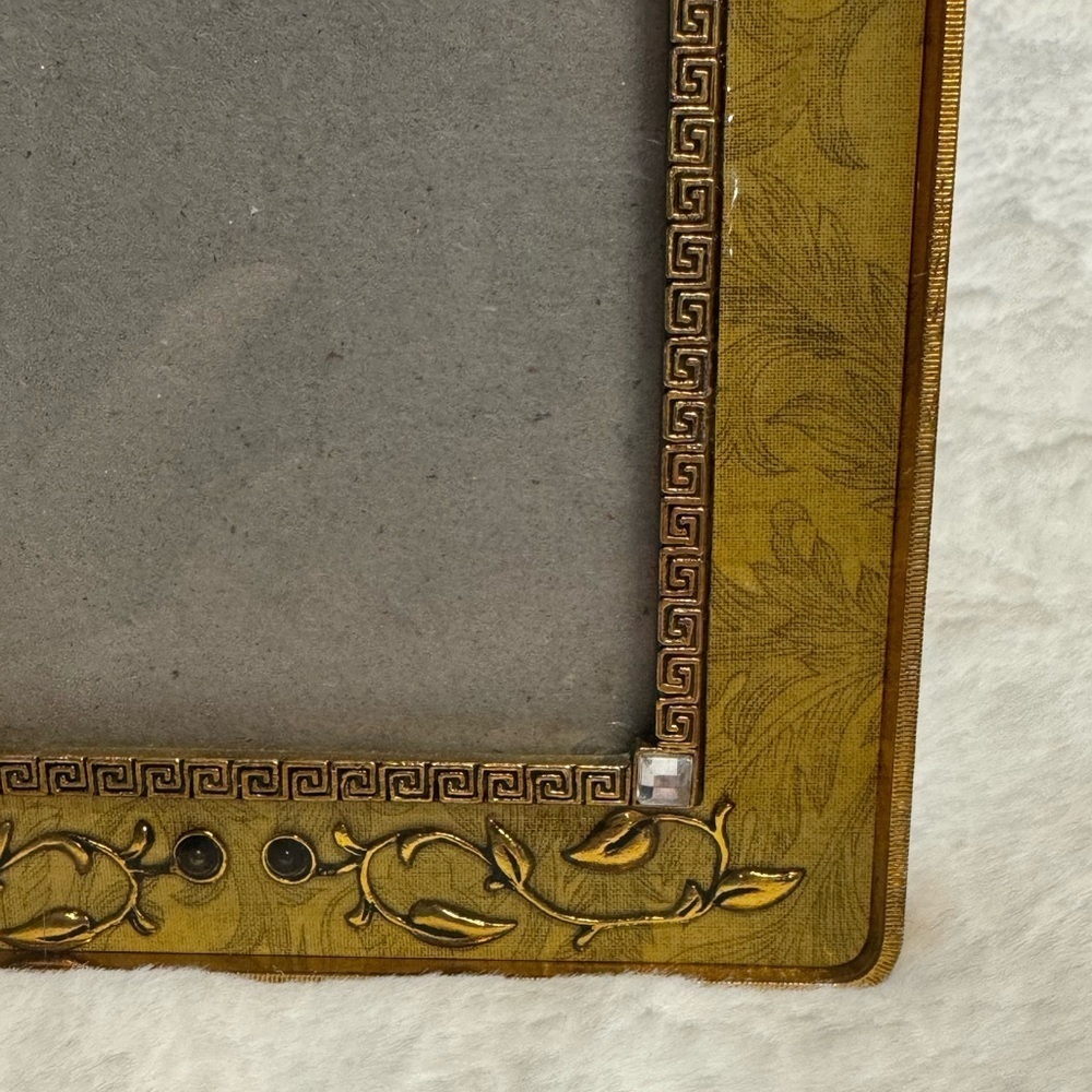 2003 Sisters Thompson Photo Frame 6X8 Gold Heavy Scrollwork Pearls Fancy VTG - Picture 2 of 15